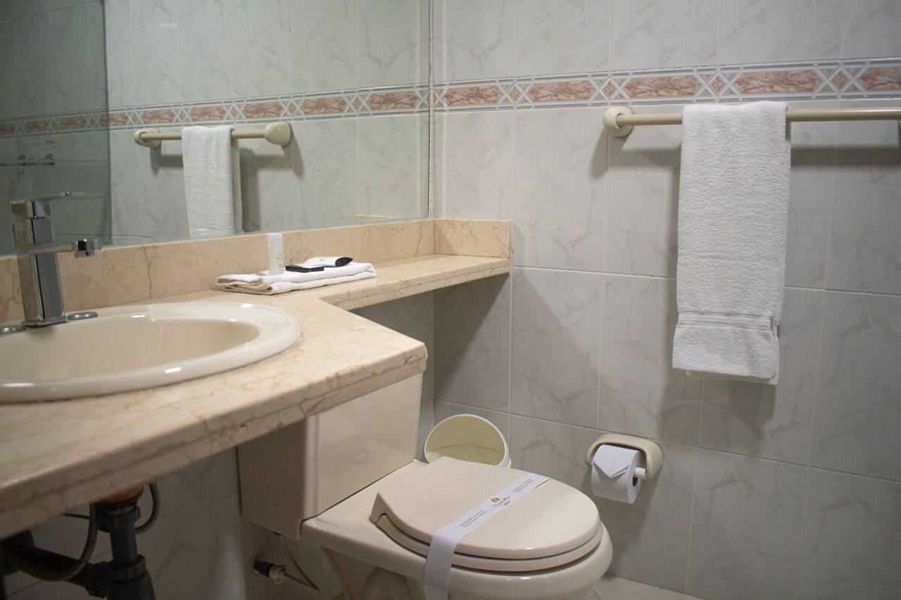 Hotel Dinastia Real Duitama Zewnętrze zdjęcie